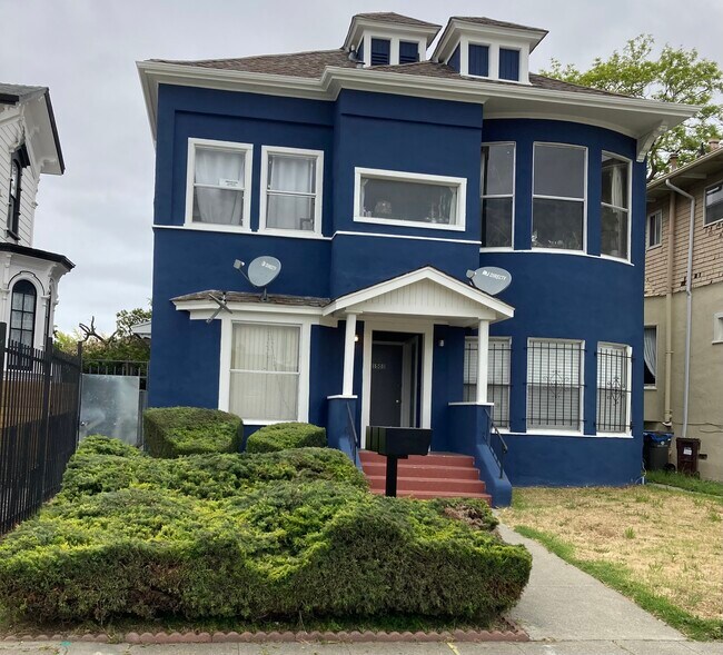 Building Photo - 1505 Adeline St