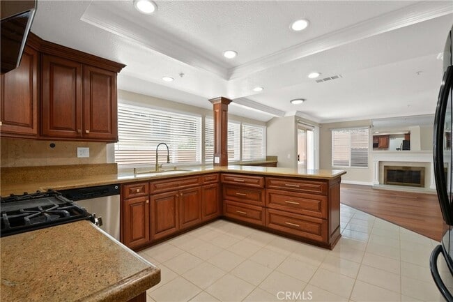 Building Photo - 6598 Bradford Ct