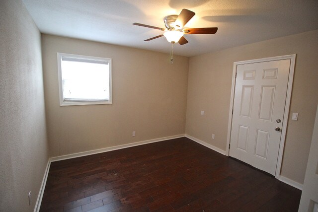 Building Photo - 3928 Warwick Blvd