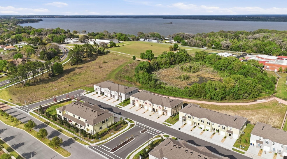 Building Photo - 986 Lido Dr