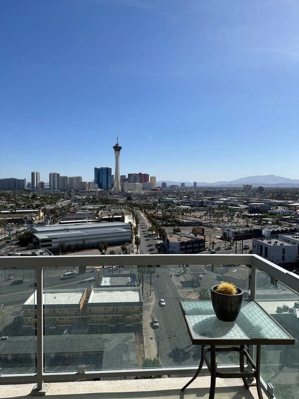 Building Photo - 900 S Las Vegas Blvd