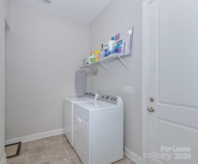 Building Photo - 508 Granite Lake Ct