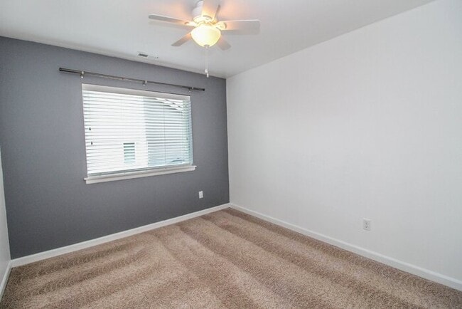 Building Photo - Excellent Snohomish Location. 5bed 3bath 2 Car Garage Sitting on a non through street with very l...