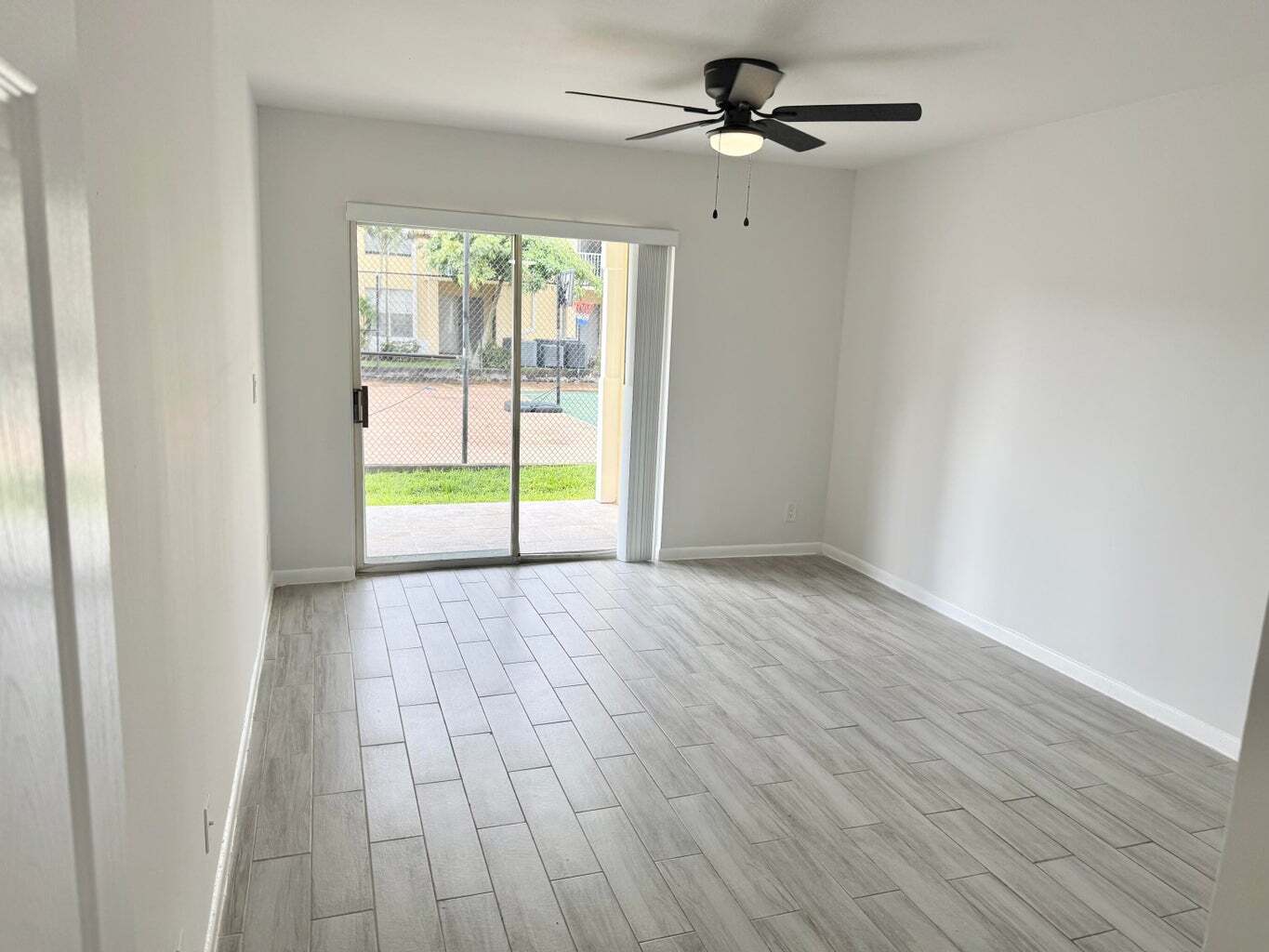 Building Photo - 6307 La Costa Dr