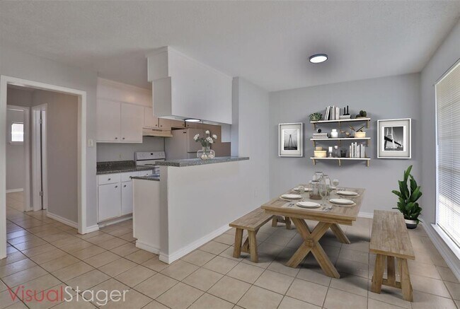 Building Photo - 310 Yaupon St