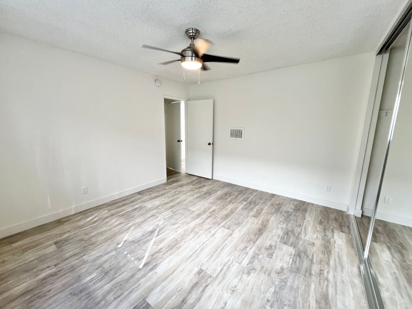 Building Photo - 3746 S Canfield Ave