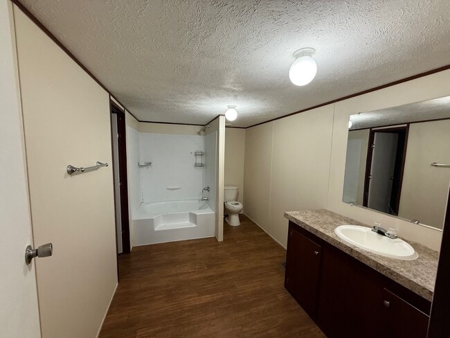 Building Photo - 105 Campbell Dr