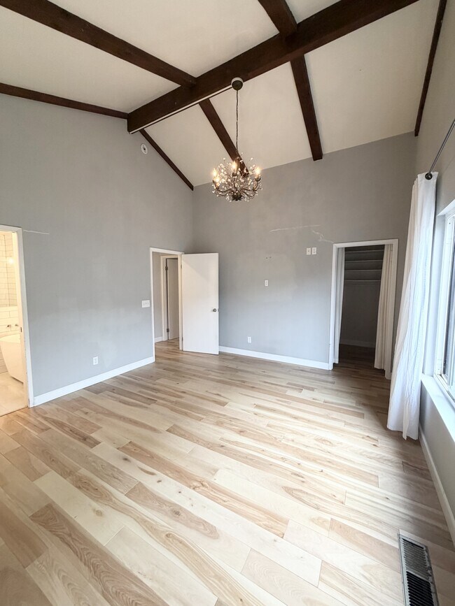 Building Photo - 5427 Yerba Buena Rd