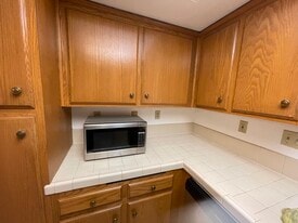 Building Photo - 215 W Lemon Ave