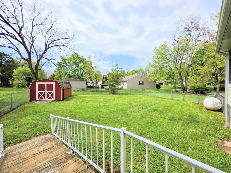 Building Photo - 909 Hannah Dr