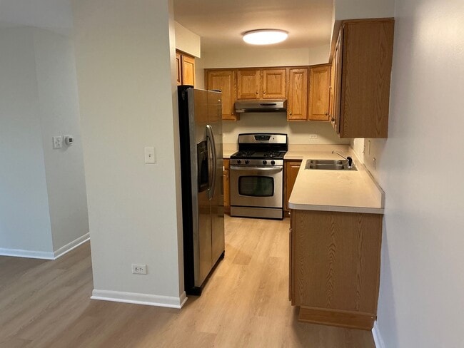 Building Photo - 84 W Belvidere Rd