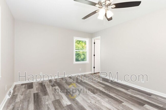 Building Photo - 508 Whiterock Lane