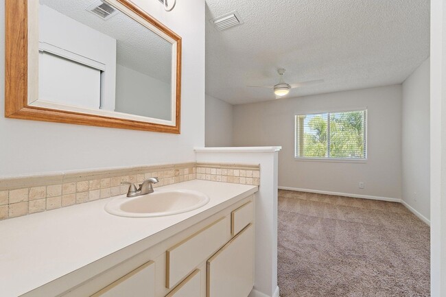 Building Photo - 6531 Chasewood Dr