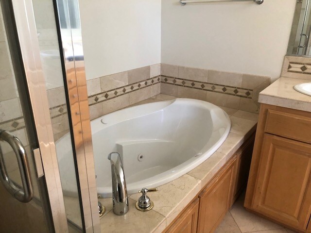 Building Photo - 5740 S Glennie Ln