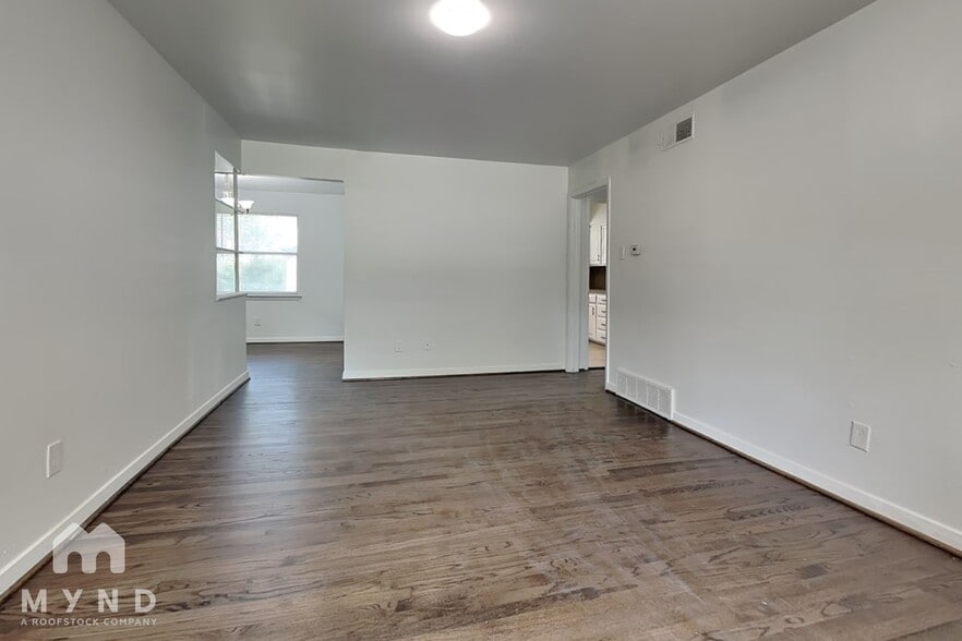 Building Photo - 10907 Cotillion Dr