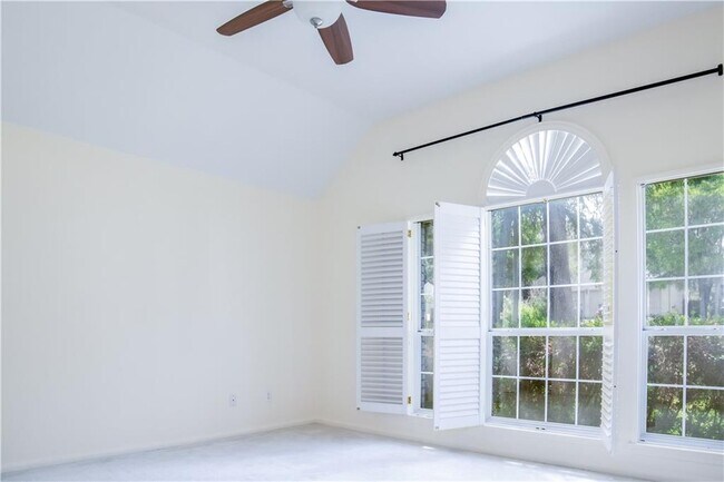 Building Photo - 7764 Yaupon Dr