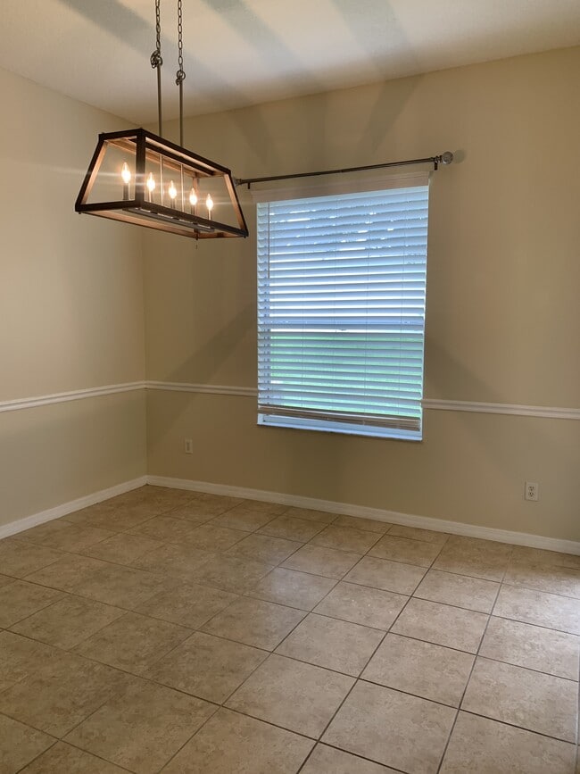 Building Photo - 3741 Woodleaf Ct