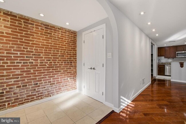 Building Photo - 2117 S St NW