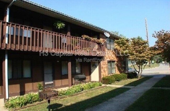 Primary Photo - 2407 Frank Scott Pkwy W