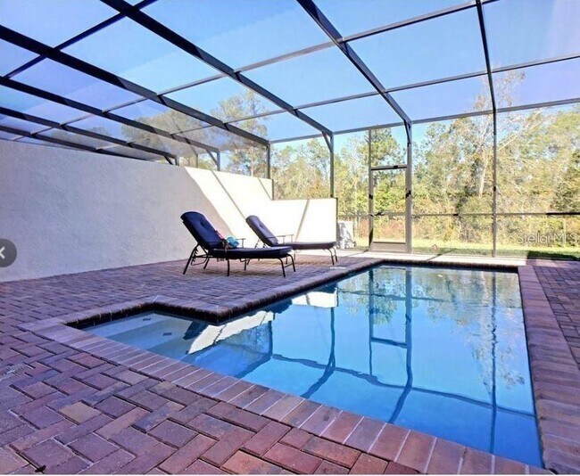 Building Photo - 8811 Geneve Ct