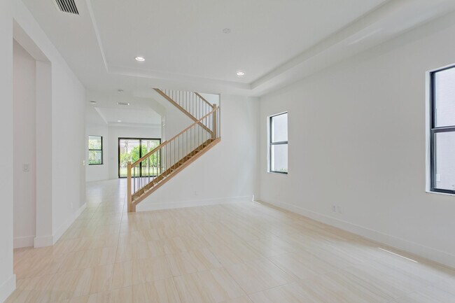 Building Photo - 13559 Artisan Cir