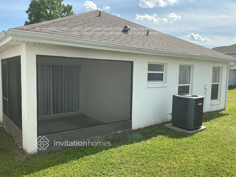 Building Photo - 2411 Cedarfield Ln