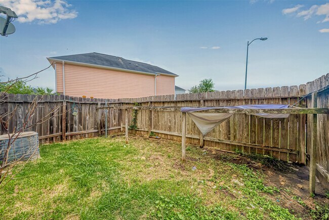 Building Photo - 10355 Panther Point Dr