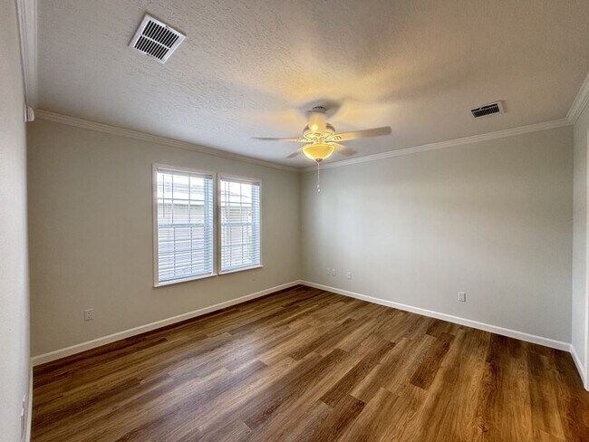 Building Photo - 7411 43rd Way N