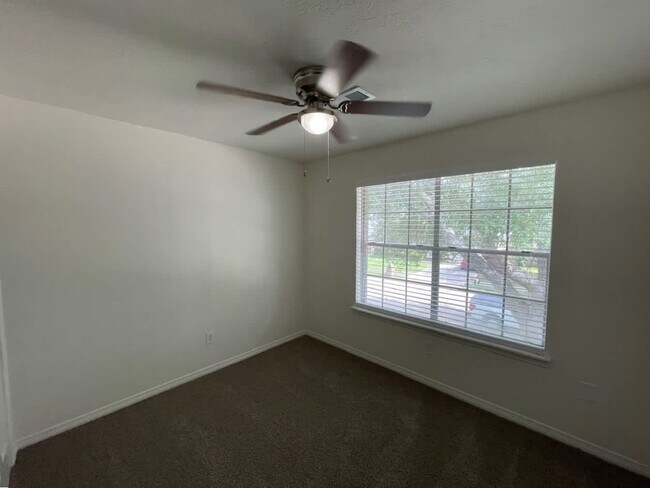 Building Photo - 6427 Founding Dr