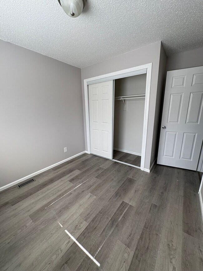 Building Photo - Newly Remodeled 3 Bedroom 2 Bath Home on Huge Corner Lot