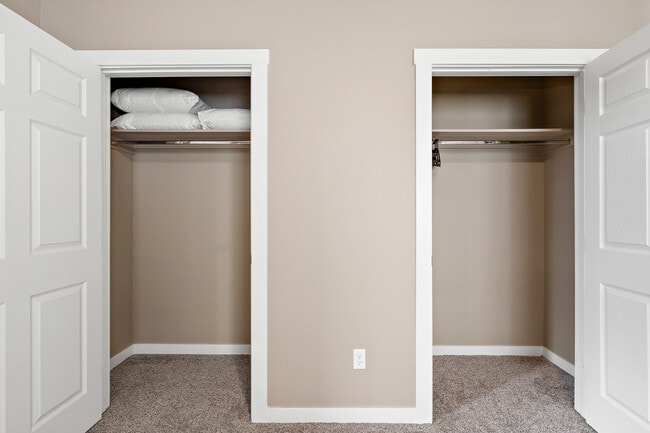 Building Photo - 2900 N Villere Ln