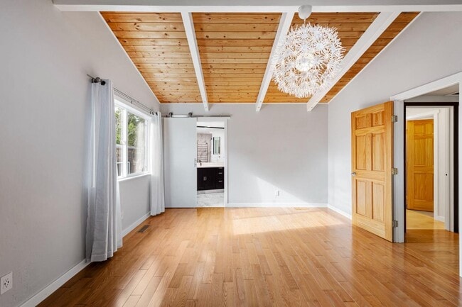 Building Photo - 714 Rockaway Beach Ave