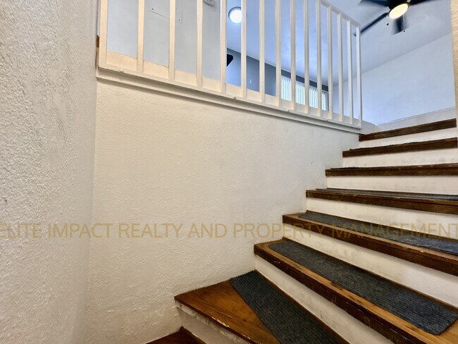 Building Photo - 1620 N Wilmot Rd