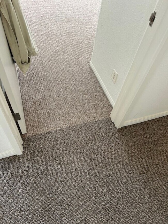 Building Photo - 267Amar