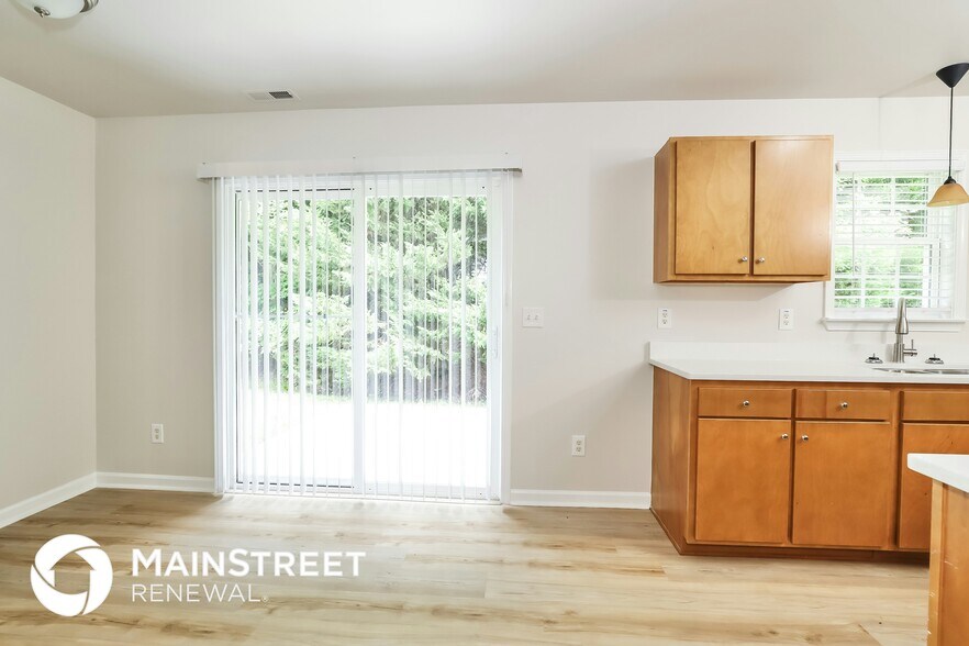 Building Photo - 3437 Tinley Park Dr