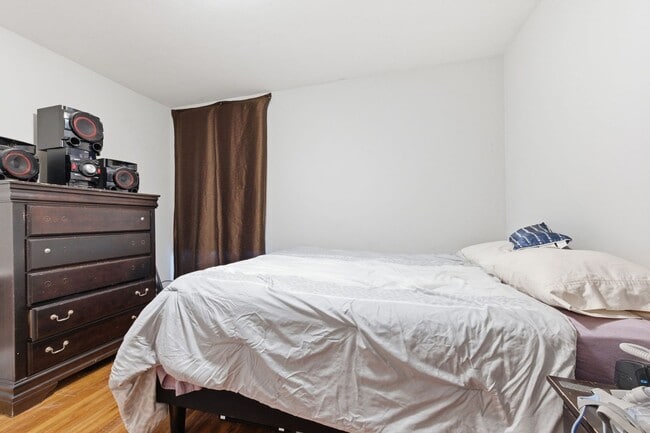 Building Photo - Charming 2b/1b Home in Old Hickory