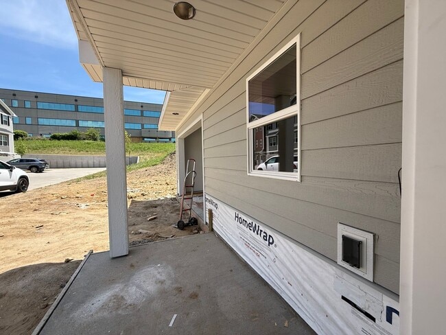 Building Photo - Pre-Leasing Now: Buffalo Ridge Townhomes | 2 Bed, 2 Bath, Attached Garage