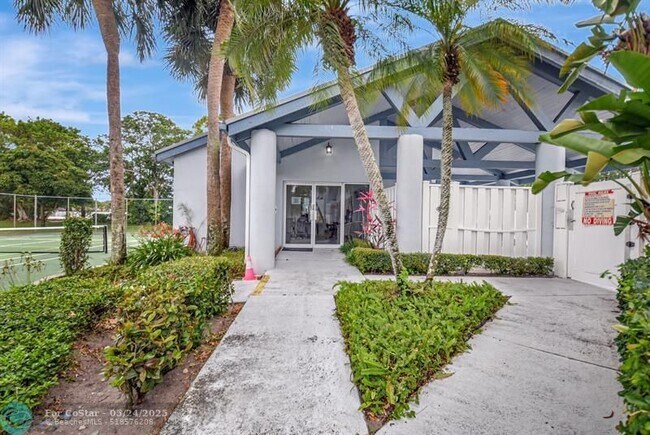 Building Photo - 9761 Nickels Blvd