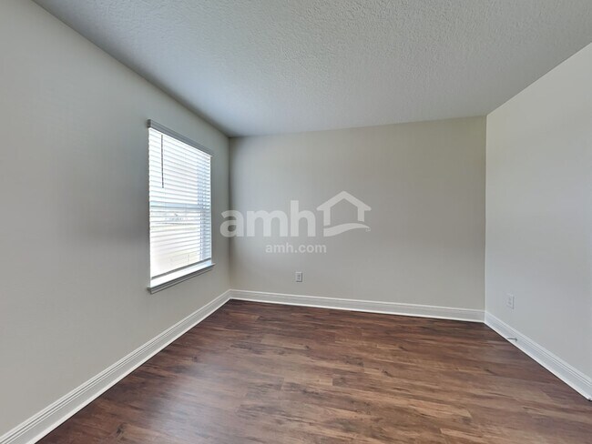 Building Photo - 14511 Cedar Mill Dr