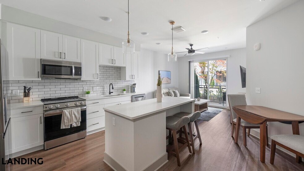 Building Photo - 1310 Hillside Ave
