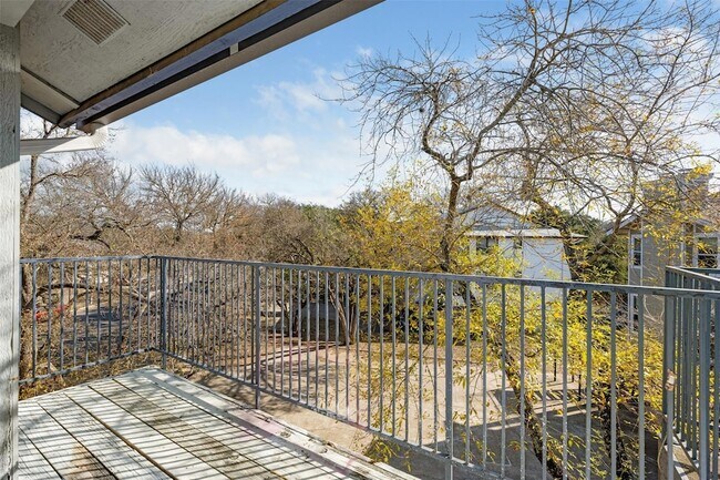 Building Photo - 5301 Indio Cove