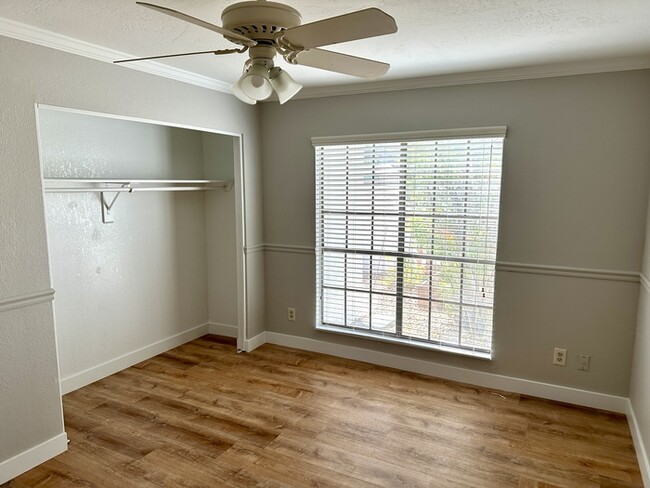 Building Photo - Fantastic corner lot in Santiago