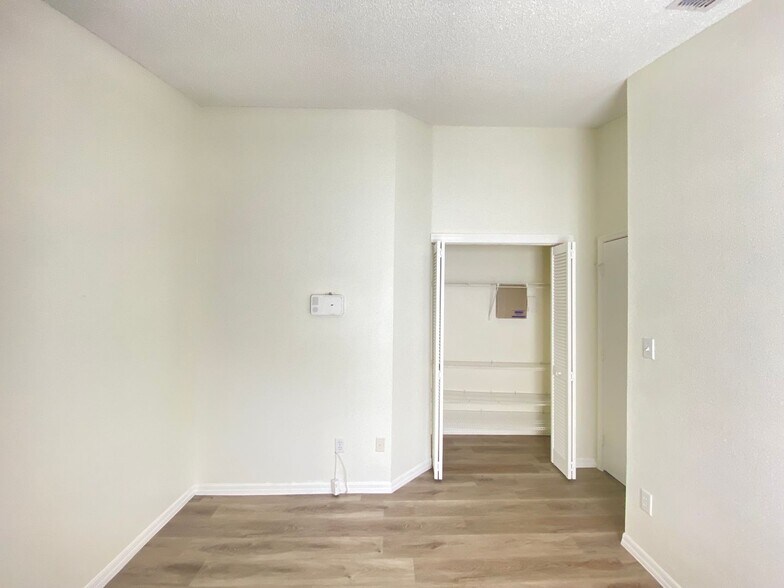 Building Photo - 3 Bedroom / 2 Bath Home in Winter Springs !