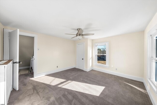 Building Photo - 616 W Ocean Heights Ave