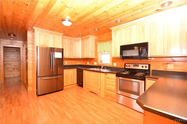 Building Photo - 25003 NY-37