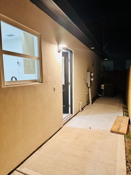 Building Photo - 11313 N 25th St