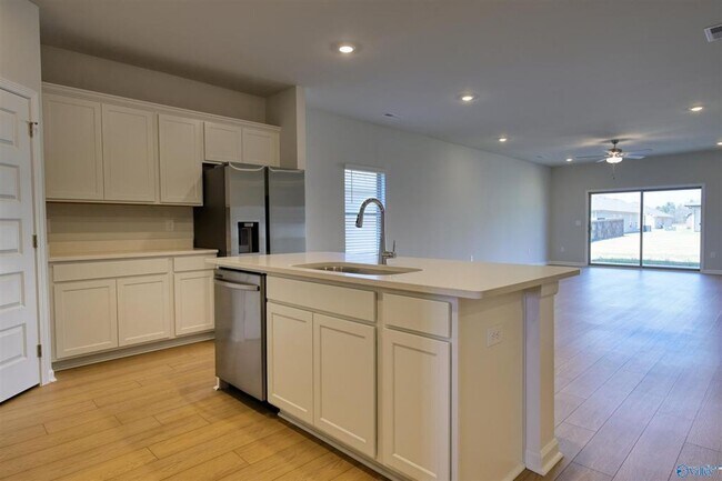 Building Photo - Coming Soon - Modern Living Meets Ultimate Convenience in St. Clair Place!