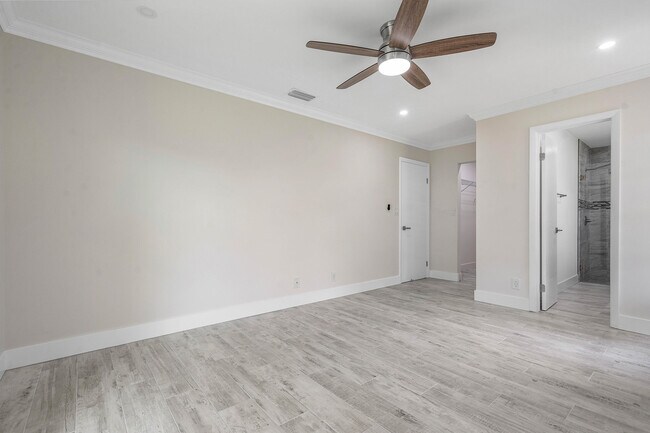 Building Photo - 6098 Winding Brooke Way