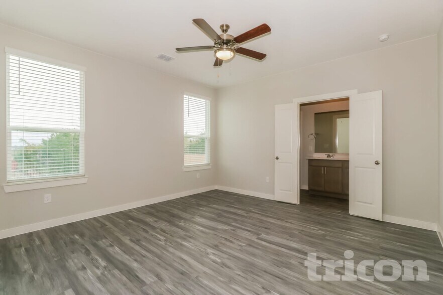 Building Photo - 529 Raglands Rd