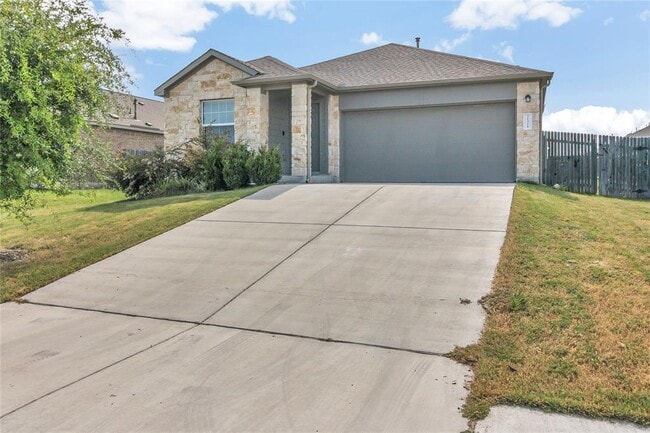 Building Photo - 21316 Quick Fox Dr
